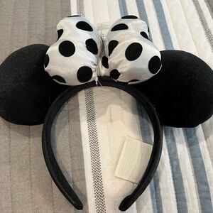 Disney Minnie polka dot ears